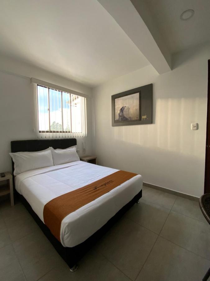 Perugino´S Hotel Galeria Popayan Bagian luar foto