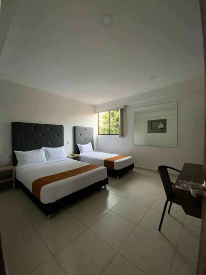 Perugino´S Hotel Galeria Popayan Bagian luar foto